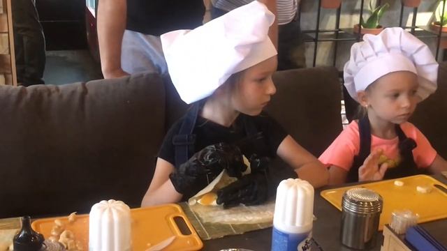 Кулинарный мастер класс для детей по приготовлению фруктовых роллов | HANAMI Restaurant & Bar Ирпен