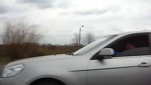 Skoda Octavia Tour 1.8T WTS злой vs Chevrolet Epica 2.0 смотреть онлайн