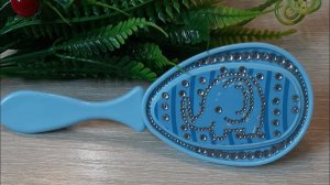 МК. Как украсить стразами расчёску для младенцев в подарок.