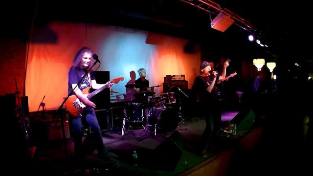 Умка и Новый состав - "Бензоколонка" /Москва, клуб "Афиша"/ 15.11.2017 смотреть онлайн