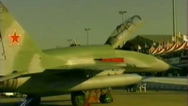 Dubai 2000 airshow Mig aircrafts смотреть онлайн