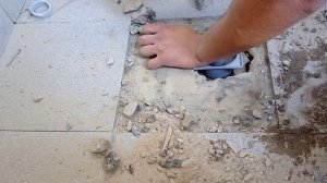 Установка слива в дачном душе