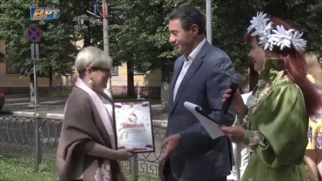 Вновь аллея расцвела. Праздник цветов приглашает жителей и гостей на проспект Ленина. смотреть онлайн