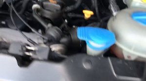 Замена втулки подлокотника и клапана картерных газов Volkswagen T 5 2004.