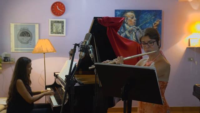 J S Bach Flute Sonata in E flat major BWV1031 II Siciliano Camila Oliveira flute; Miriam Br смотреть онлайн