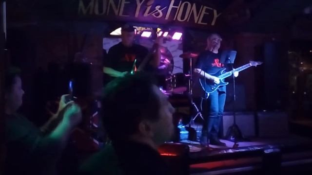 Александр Гребенщиков и Furious Baboons. I Want To Break Free cover Queen. смотреть онлайн