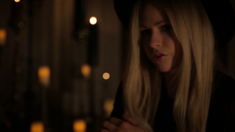 Avril Lavigne - Give You What You Like смотреть онлайн