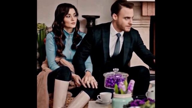 "Hande Erçel anunció que llegaron a un final feliz con Emin Adımlar. смотреть онлайн