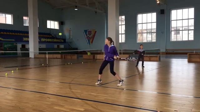 Наша теннисная разминка перед спаррингом. смотреть онлайн