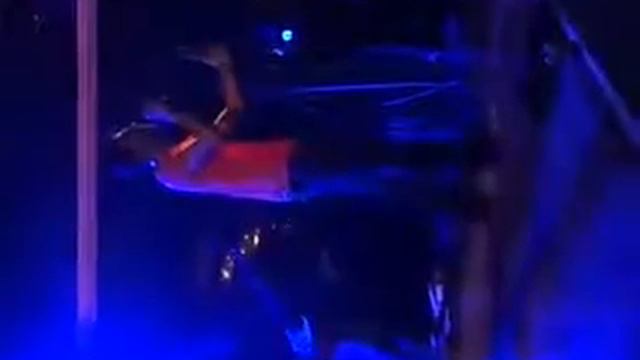 Dimos Anastasiadis - Ola Einai Oneira / Esu (Live) смотреть онлайн