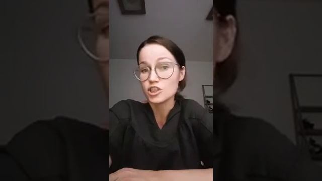 Видеоблог Елены Шумкиной. Первый выпуск. Тайна басни про стрекозу и муравья смотреть онлайн