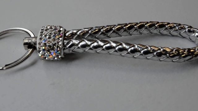 Брелок петля со стразами серебро смотреть онлайн