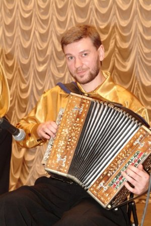 Одинокая гармонь! Гармонист Антон Заволокин! Концертный выход ансамбля ВЕЧЁРКА!
