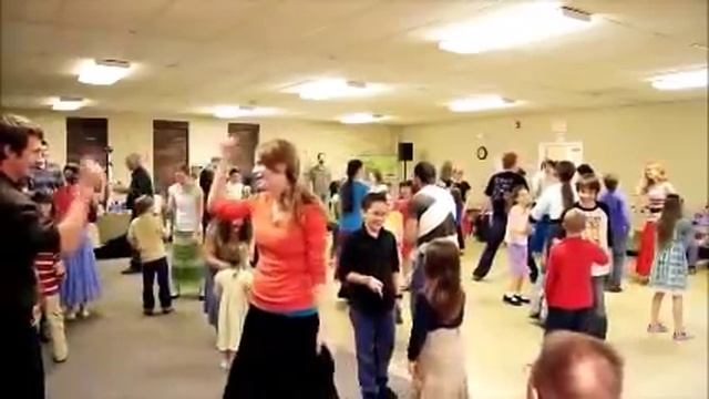 Русский танец "Саша" исполняют в США смотреть онлайн