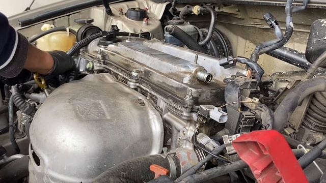 2005 Toyota Camry Valve Cover Gasket replacement, Engine Oil and Filter replacement смотреть онлайн