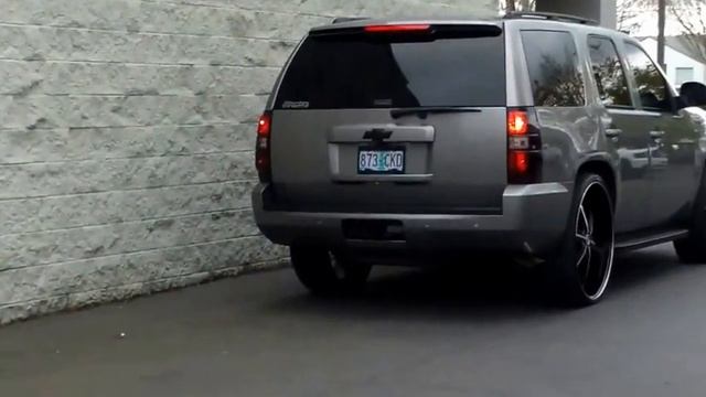 Chevrolet Tahoe 28's смотреть онлайн