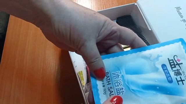 Распаковка BEAUTYBOXа! Ксюша помогает! Ксюша - оператор! смотреть онлайн