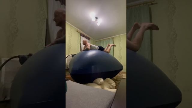 ЛУЧШАЯ РЕКЛАМА НАДУВНОГО МАТРАСА ? смотреть онлайн