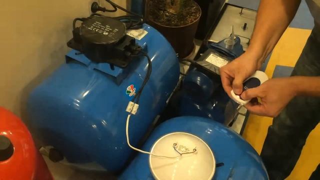 Программирование светодиодной лампы в бассейне. смотреть онлайн