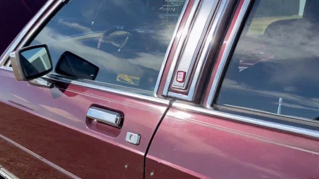 1990 Ford LTD Crown Victoria V8 смотреть онлайн