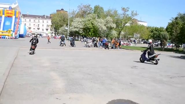 Стантим на скутерах / Stanton on scooters смотреть онлайн