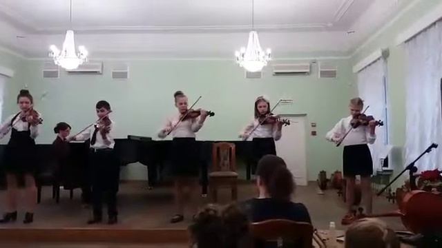 Ногинская ДШИ ."Аве Мария " ,исполняет: ансамбль скрипачей . смотреть онлайн