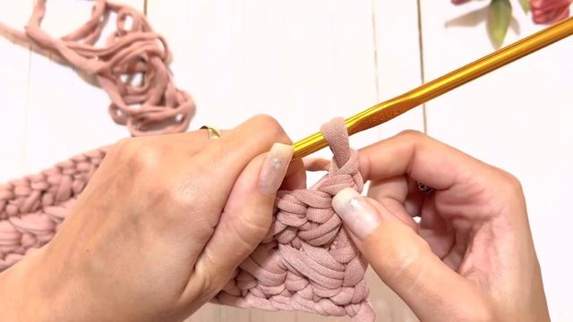 Bolsa de crochê em fio de malha/Tutorial fácil/Crochet bag/Crochet tutorial/Bolsa de ganchillo смотреть онлайн