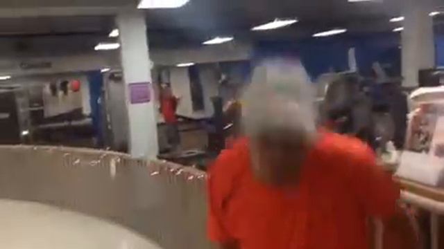 Roy Jones Jr. head fake "roostering" explained by Golden Gloves Hall of Famer John Hirning смотреть онлайн