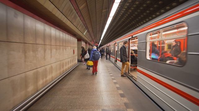 Czech Republic, Prague, metro ride from Malostranská to Staroměstská смотреть онлайн