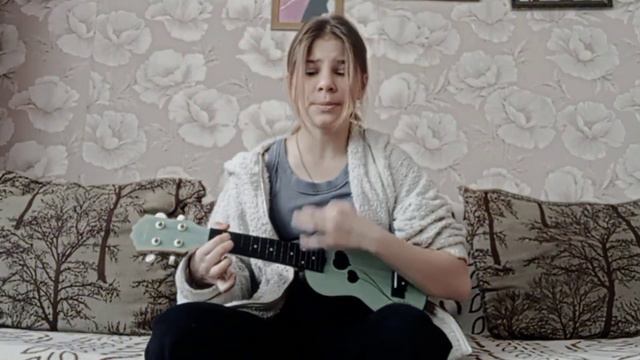 ЖУКИ-БАТАРЕЙКА на укулеле{cover} смотреть онлайн
