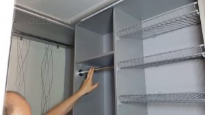 Гардеробная с подсветкой и с сетчатыми полками для обуви