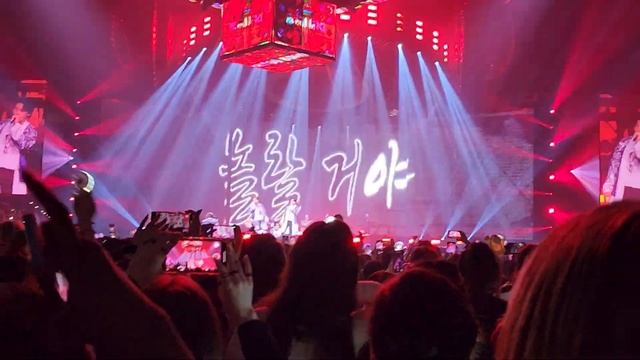 God's Menu - STRAY KIDS (2/26/2023) - Fort Worth, Texas. MANIAC WORLD TOUR смотреть онлайн