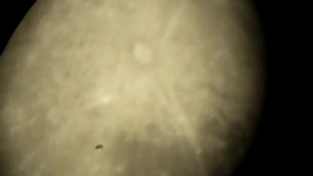 Луна в телескоп Bresser Galaxia EQ N 114/900 смотреть онлайн