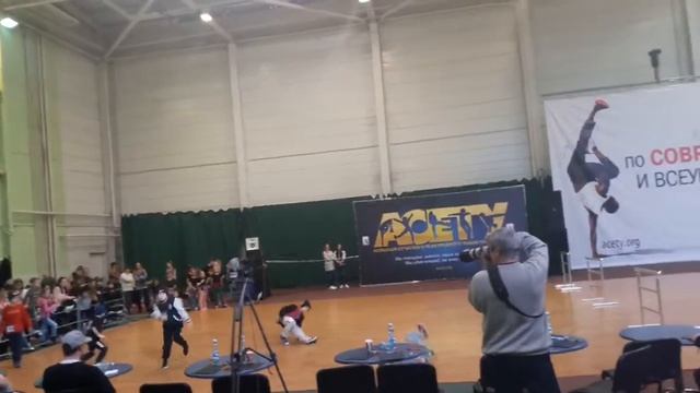 Полевой Даниил брейк-данс смотреть онлайн