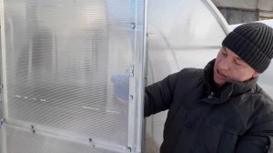 Сборка торцов теплицы и монтаж поликарбоната