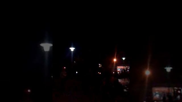 Я в мега центре на улице. смотреть онлайн