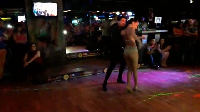 Kewin Cosmos, Evidencias Bachata Tatiana De Brito смотреть онлайн