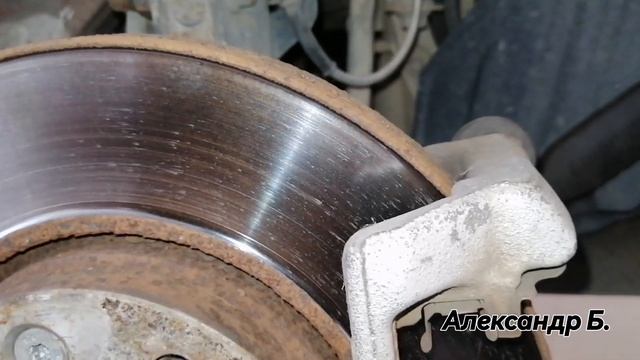 Замена тормозных дисков Nissan Note E11.