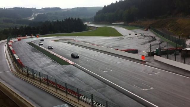 Spa-Francorchamps - Public Driving Experience - Vue depuis la brasserie смотреть онлайн