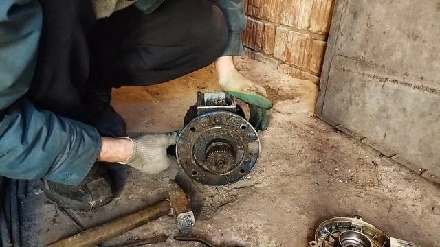 РАЗБОР ЭЛЕКТРОДВИГАТЕЛЯ. УЗНАЕМ СКОЛЬКО МЕДИ В ОДНОМ КИЛОВАТЕ. ГОДОВЩИНА ПРОЕКТА ТОННА МЕДИ. смотреть онлайн