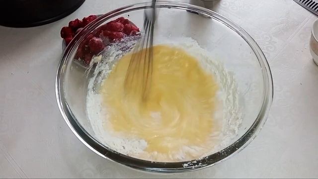 БЫСТРЫЙ ЯГОДНЫЙ ПИРОГ! ? НЕРЕАЛЬНО ВКУСНО. готовится просто ?️ смотреть онлайн