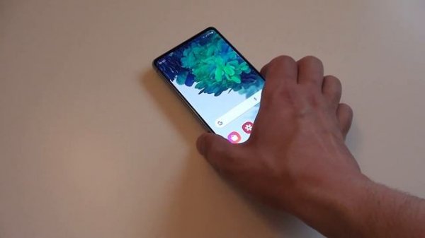 Samsung Galaxy S20 FE 5G - народная версия популярного смартфона. Распаковка и обзор.