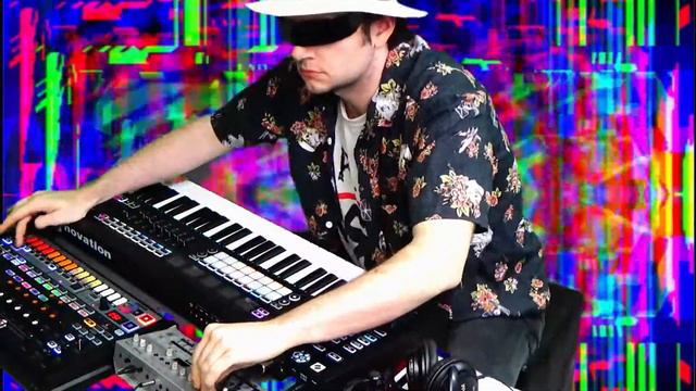 Lush Techno Jam - Behringer RD 8, Roland TB 03, Novation SL MKIII смотреть онлайн