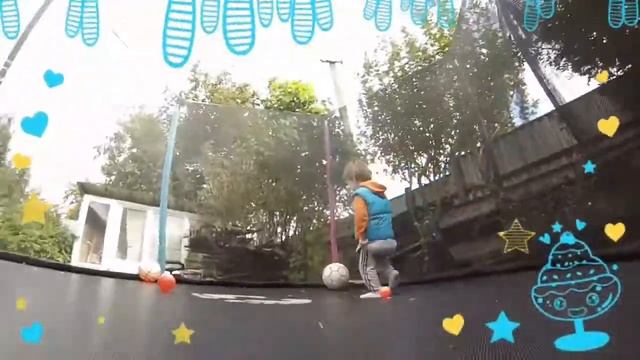 Футбол на батуте, football training on a trampoline #янроманович #батут #футбол #тренировка смотреть онлайн