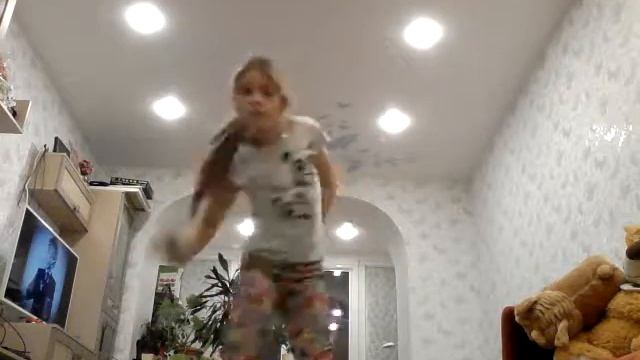 Девочке 9 лет прикольно танцует смотреть онлайн