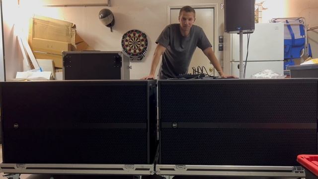 RCF DUAL 21s UNVEILING & DEMO! | A WHOLE LOTTA BASS | NEW POWERED SUBWOOFERS IN CUSTOM FLIGHT CASES смотреть онлайн