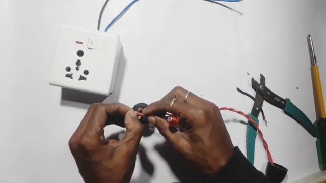 ??Ghar par apne se switch socket se led bulb jalaana sikhe смотреть онлайн