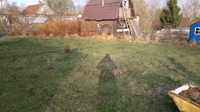 27.04.2019/Обрезаем смородину/Дача друзей/Саблино/ смотреть онлайн