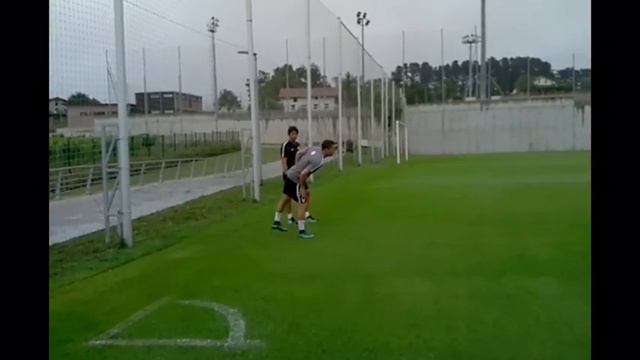 De Marcos entrena en solitario con el Athletic смотреть онлайн