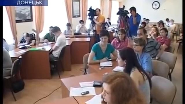 Пассажиров принимает новый автовокзал "Западный". 2011 год смотреть онлайн